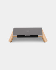 Personalisierbarer Laptopständer aus Holz