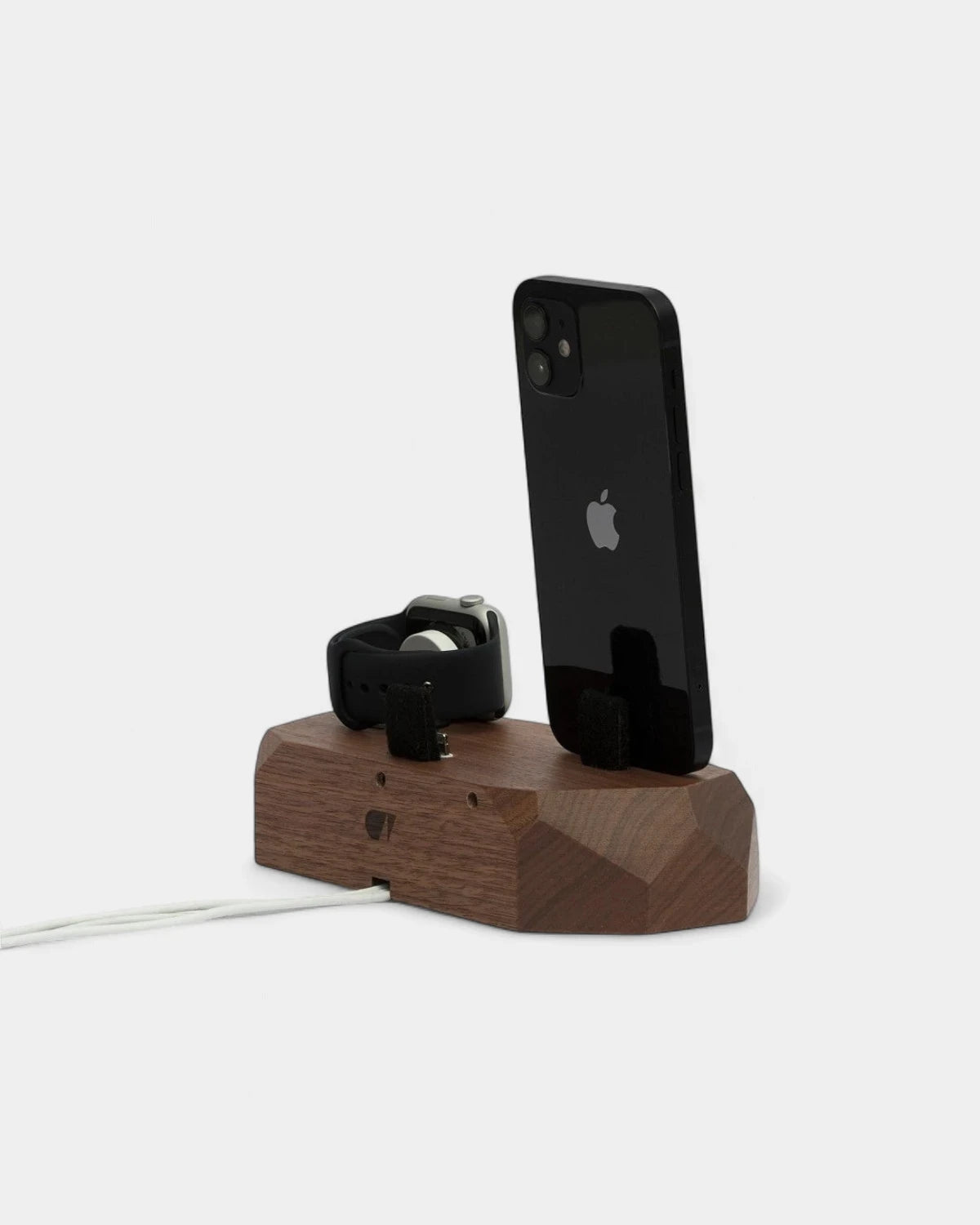 3-in-1-Induktionsladegerät aus Holz zum Personalisieren
