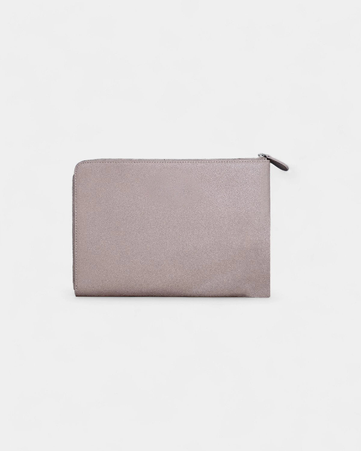 Laptophülle Iné aus recyceltem Leder zum Personalisieren