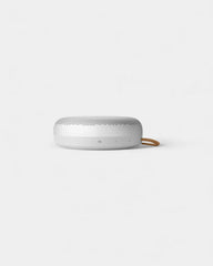 Wasserdichter Bang & Olufsen Lautsprecher zum Personalisieren