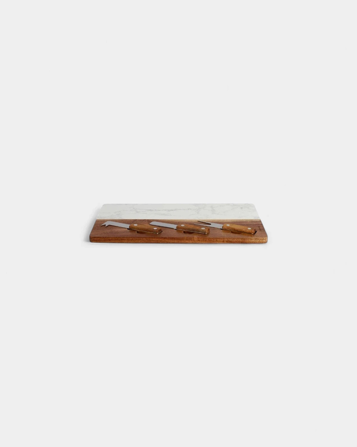 Personalisierbares Käsebrett aus Holz